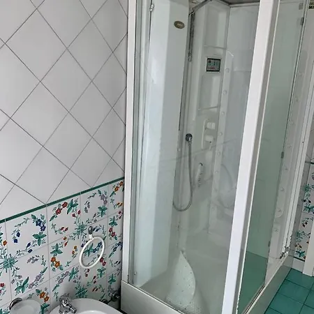 Vela Sea צ'יביטאנובה מארקה