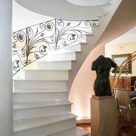 Alojamento de Acomodação e Pequeno-almoço Vela Sea 4*